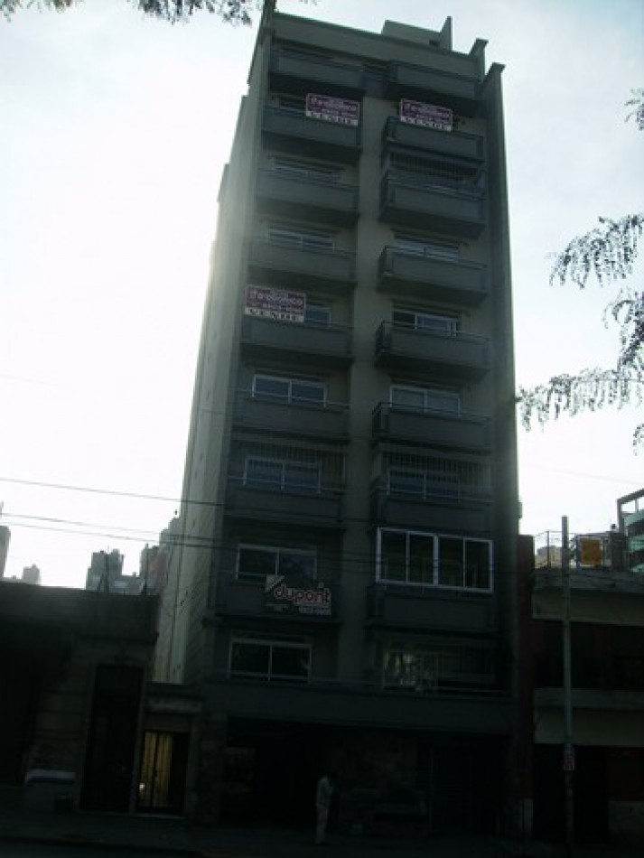 MONOAMBIENTE EN CABALLITO SOBRE   AV.DIRECTORIO